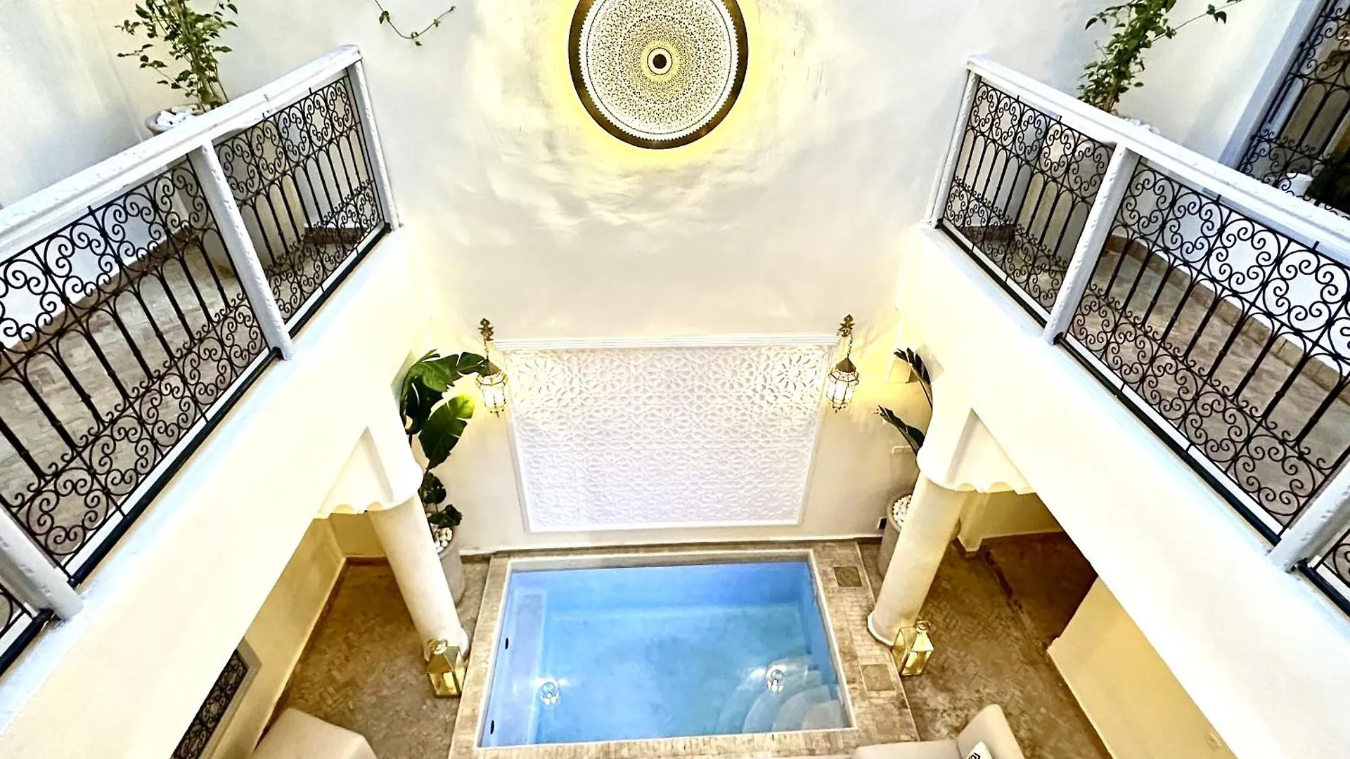 Riad Le R - Riad Privatif De Luxe Marrakesz