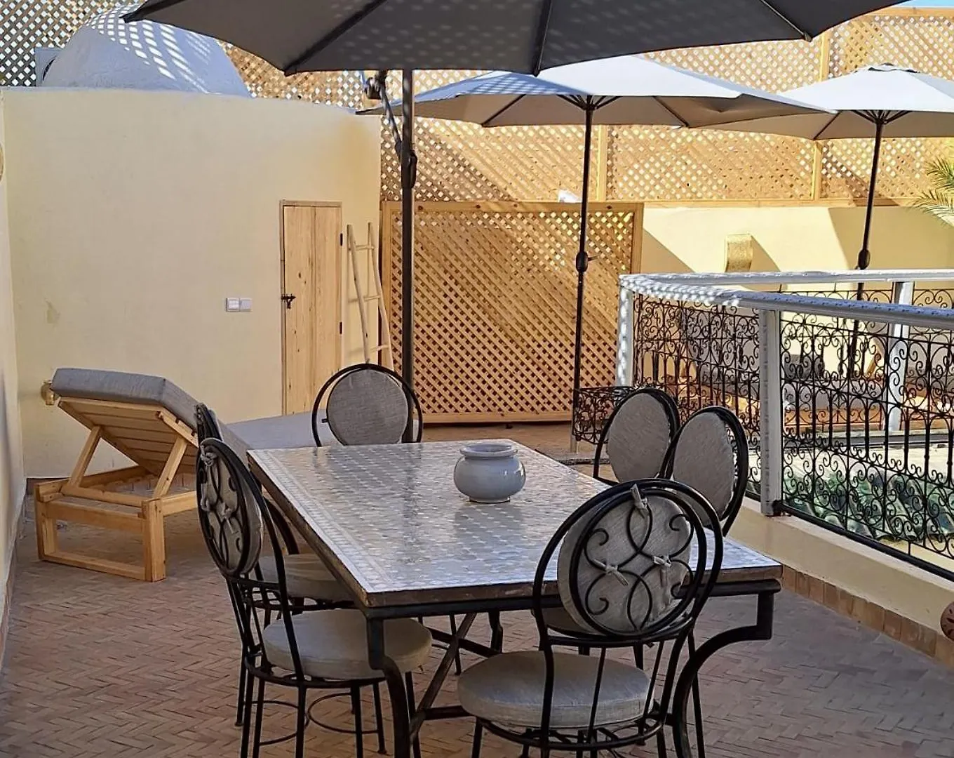 Willa Riad Le R - Riad Privatif De Luxe Marrakesz